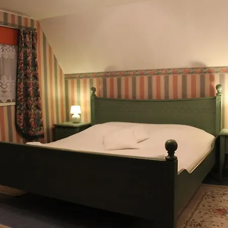 Alex Maja Hotel Parnawa