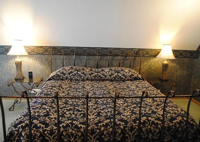 Alex Maja 3* بارنو